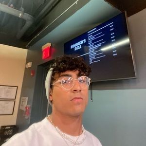 Meet your Posher, Rayan